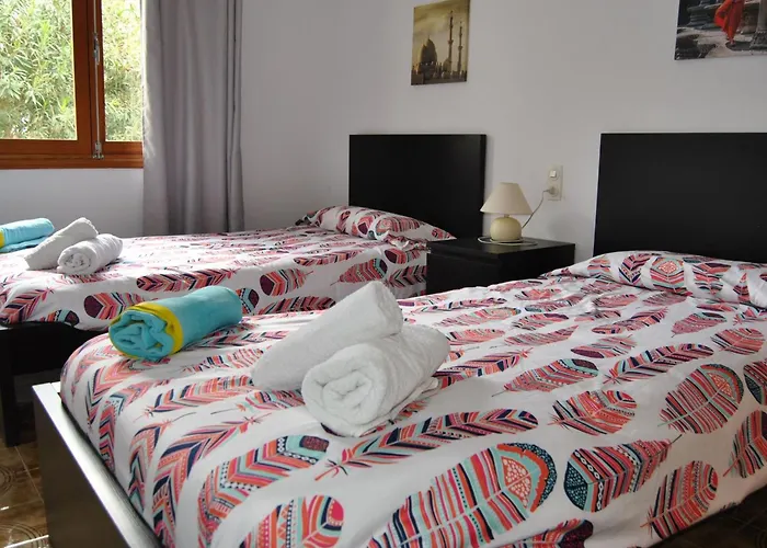 Fuer 2 Personen Und 4 By Interhome