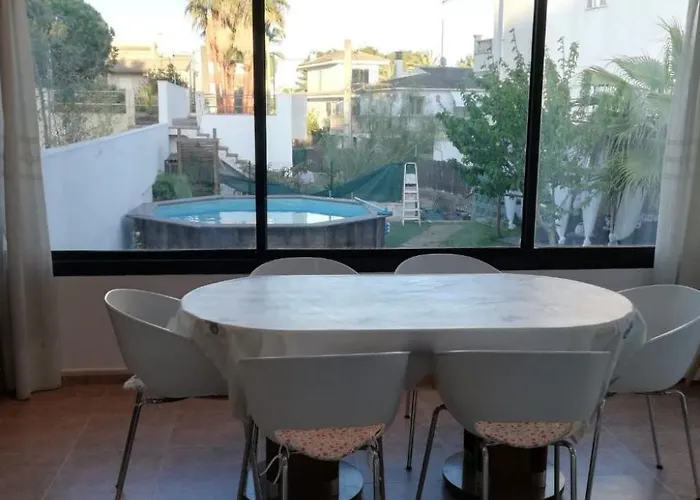 Fuer 2 Personen Und 4 By Interhome